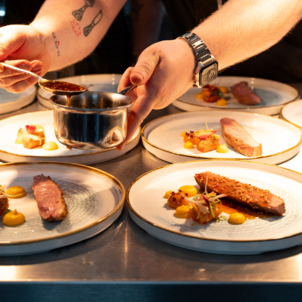 A Culinary Evening For CancerCare raises over £12,400