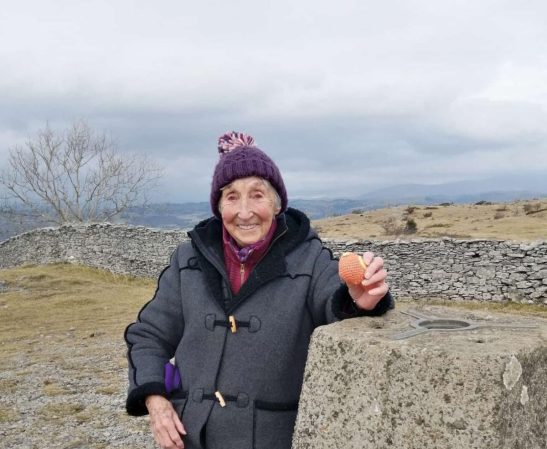 Shelia Mason and her ESC bird Chirpy